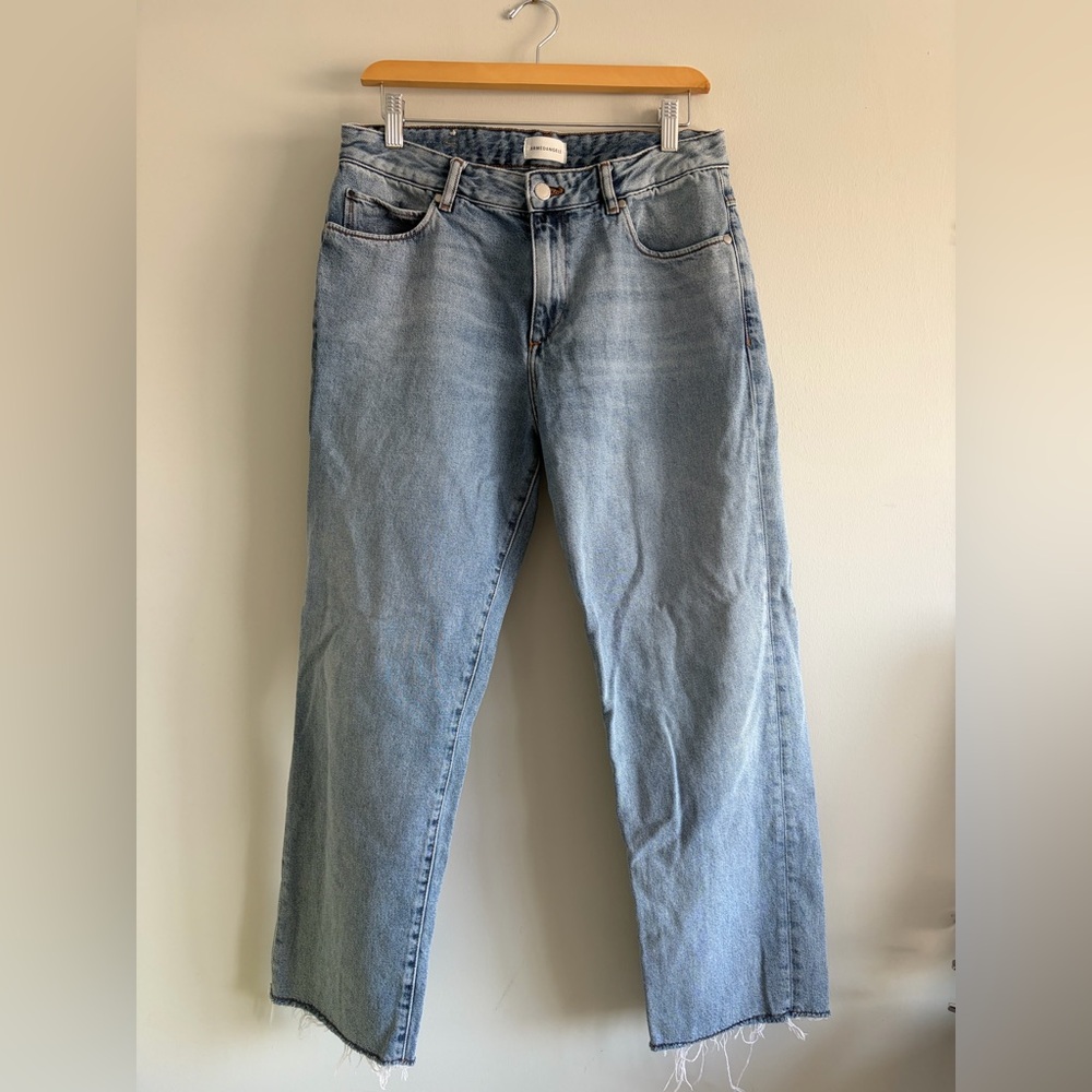 Light Wash Cropped Straight-Leg Jeans